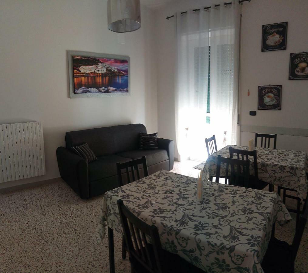 B&B Malaga Salerno Exterior photo